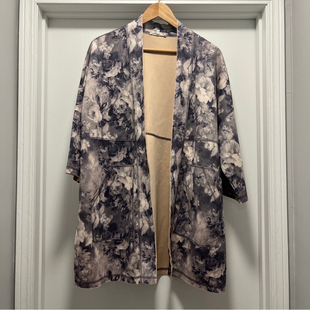 Solitaire Medium Faux Suede Open Cardigan Duster Jacket Pockets Navy Cream Roses